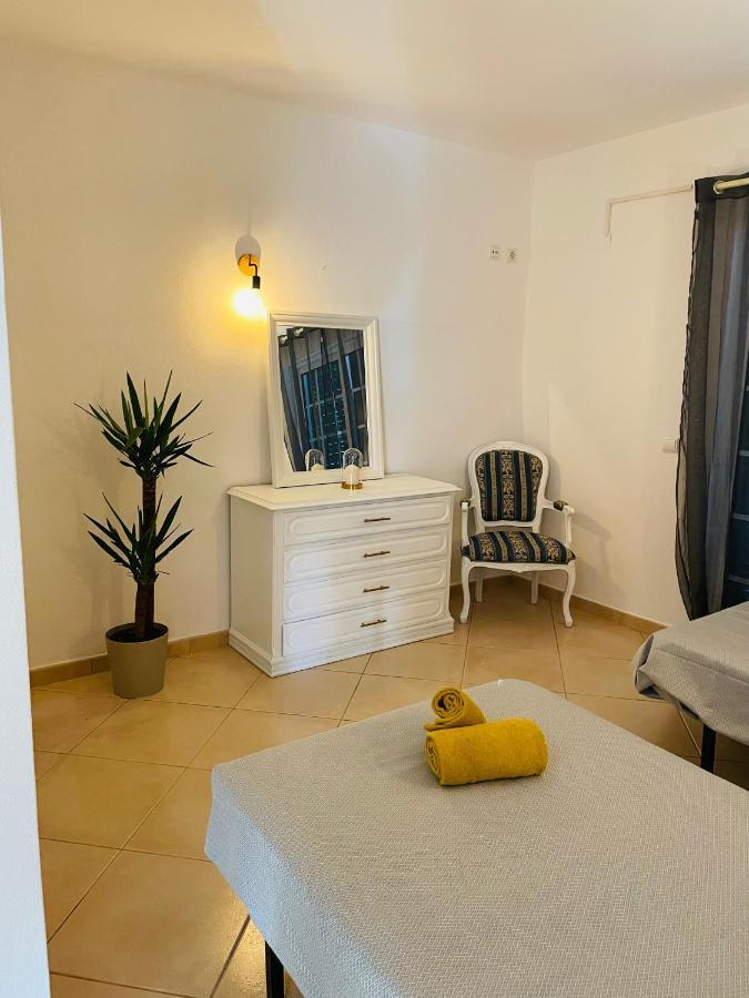Travellers Guesthouse 拉哥斯 外观 照片