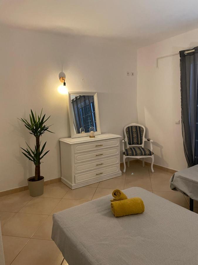 Travellers Guesthouse 拉哥斯 外观 照片
